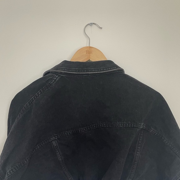 Cropped black jean jacket from Zara - Picture 2 of 3